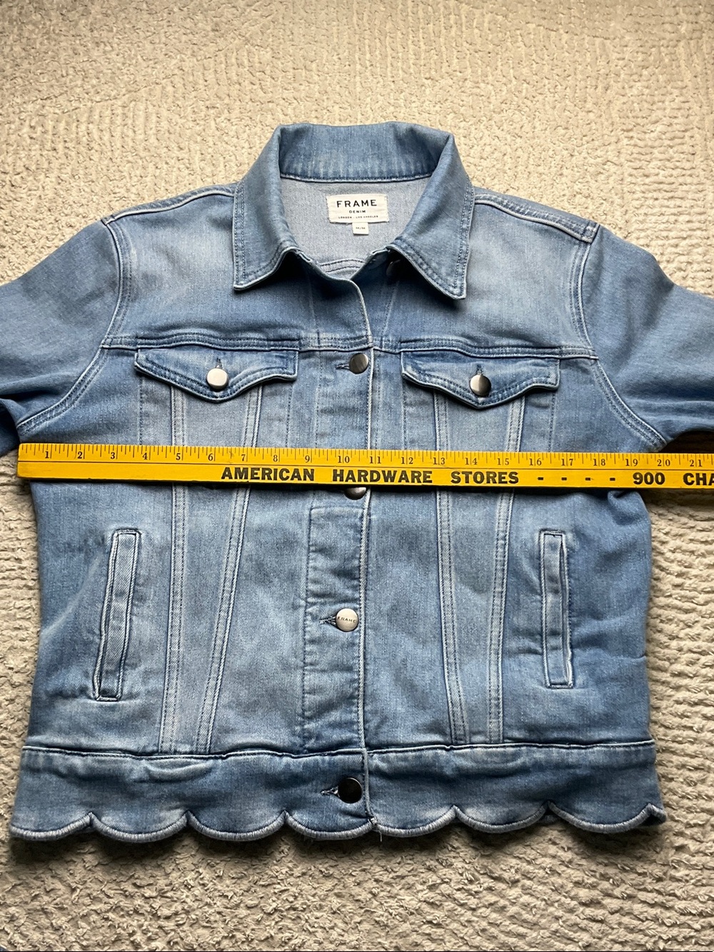 Frame Denim Women’s Willoughby Scallop Hem Light Blue Jean Jacket Size Medium - Picture 8 of 16